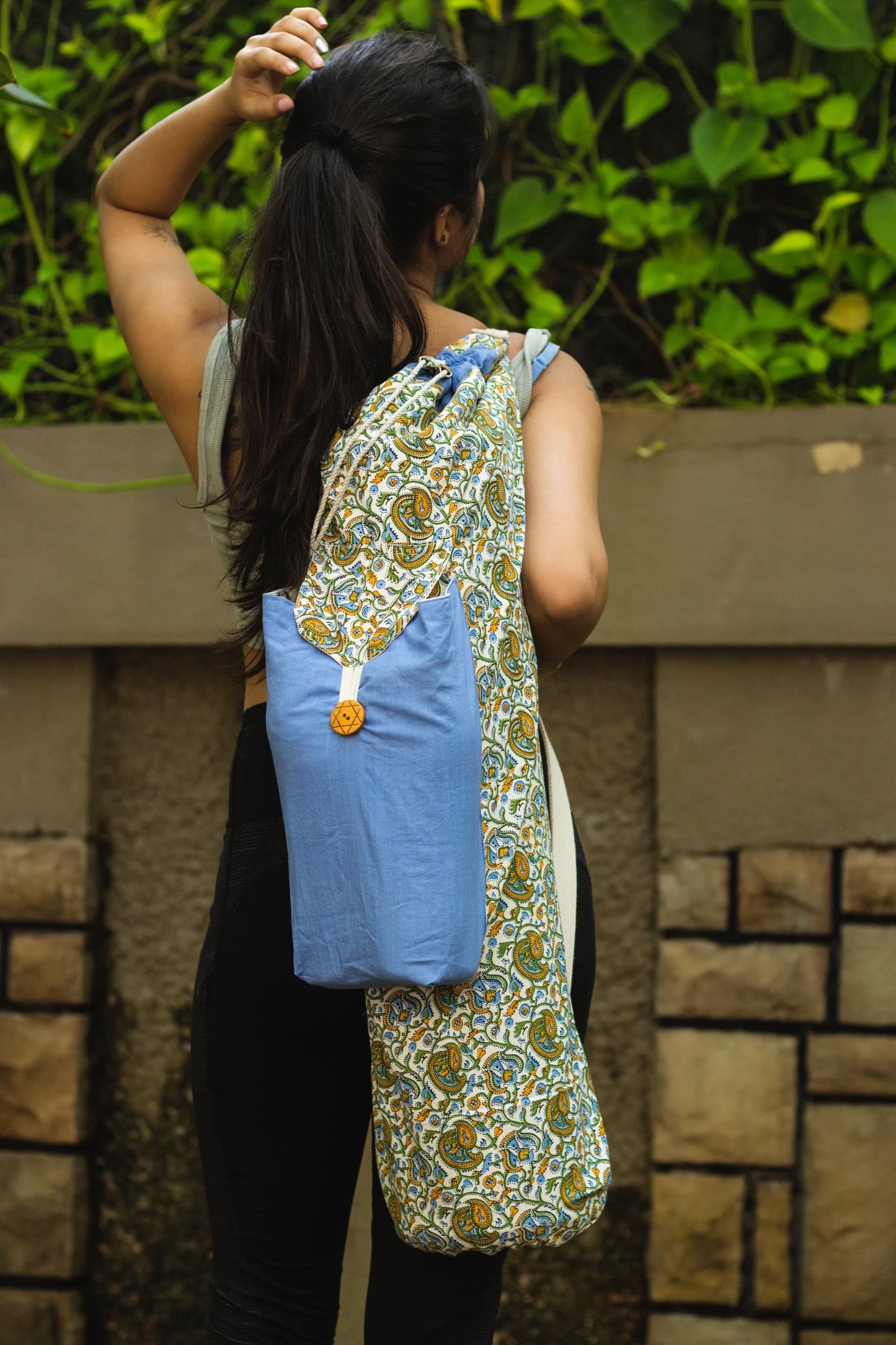 Yoga Mat Bag · Pastel Paisleys