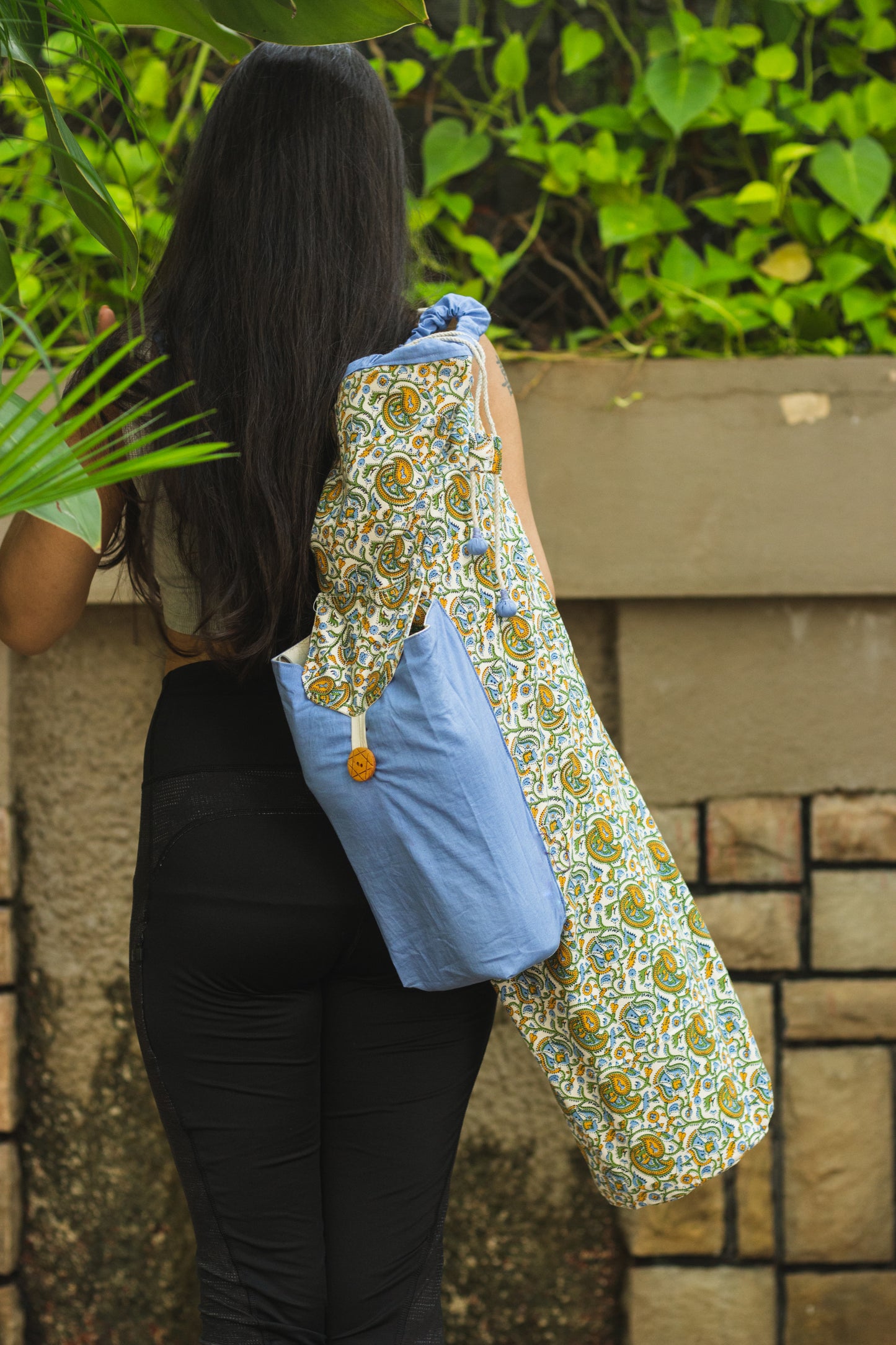 Yoga Mat Bag · Pastel Paisleys