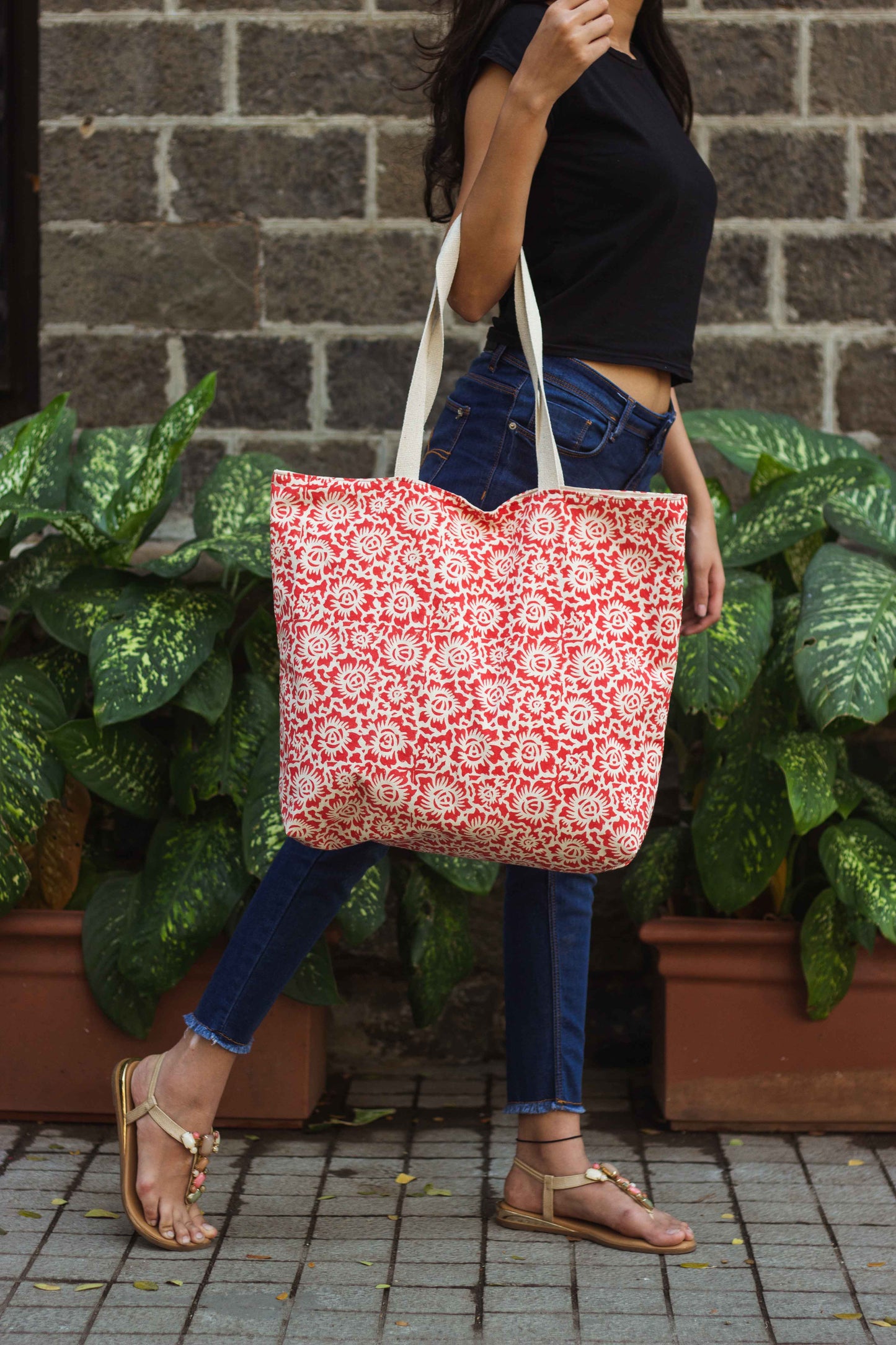 Cotton Daily Tote With Lining · Floral Fun Red