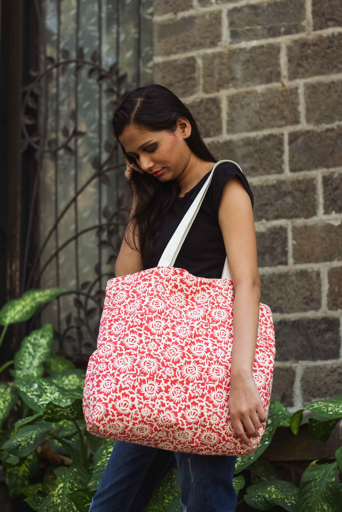 Cotton Daily Tote With Lining · Floral Fun Red