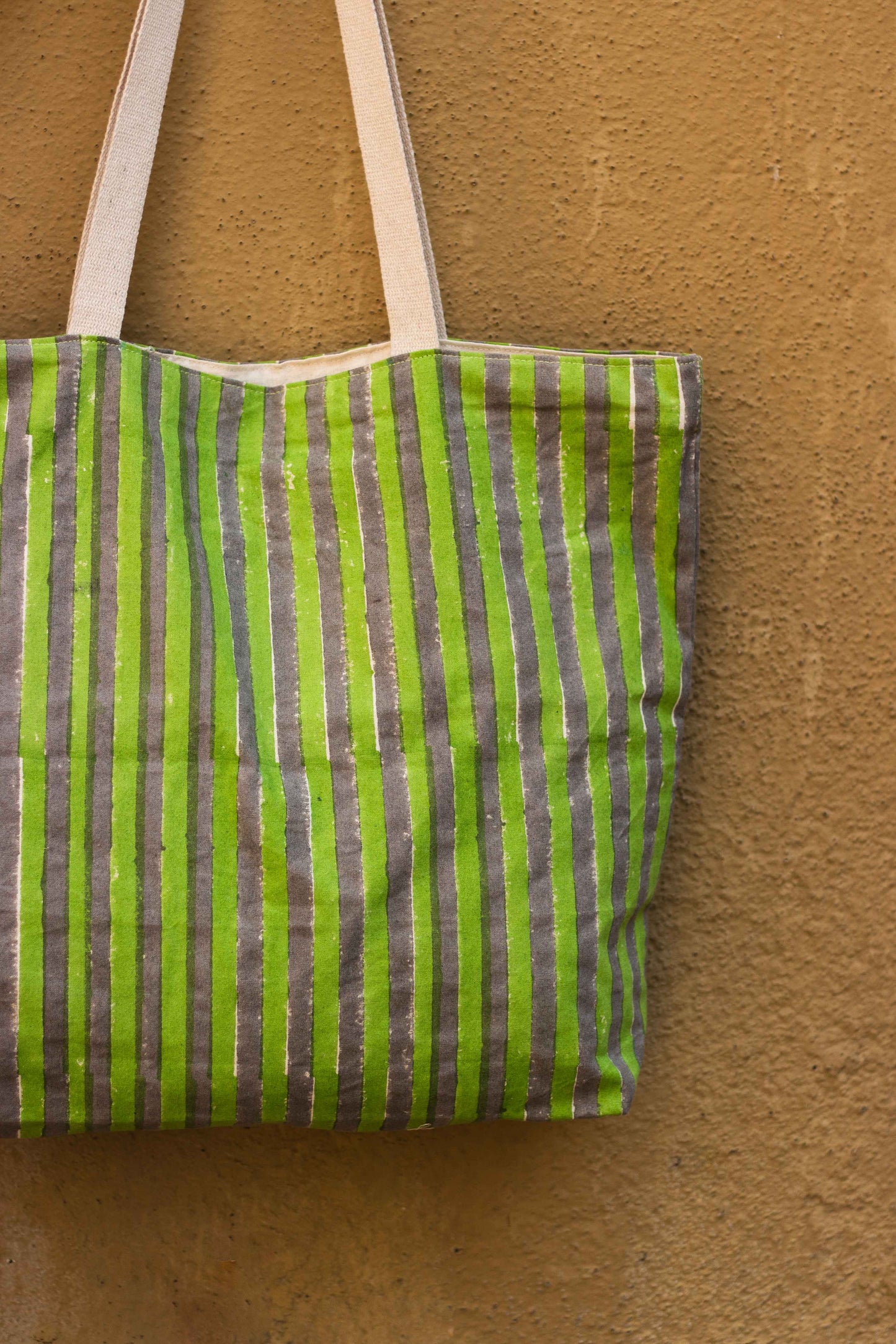 Cotton Daily Tote With Lining · Striped Green and Grey