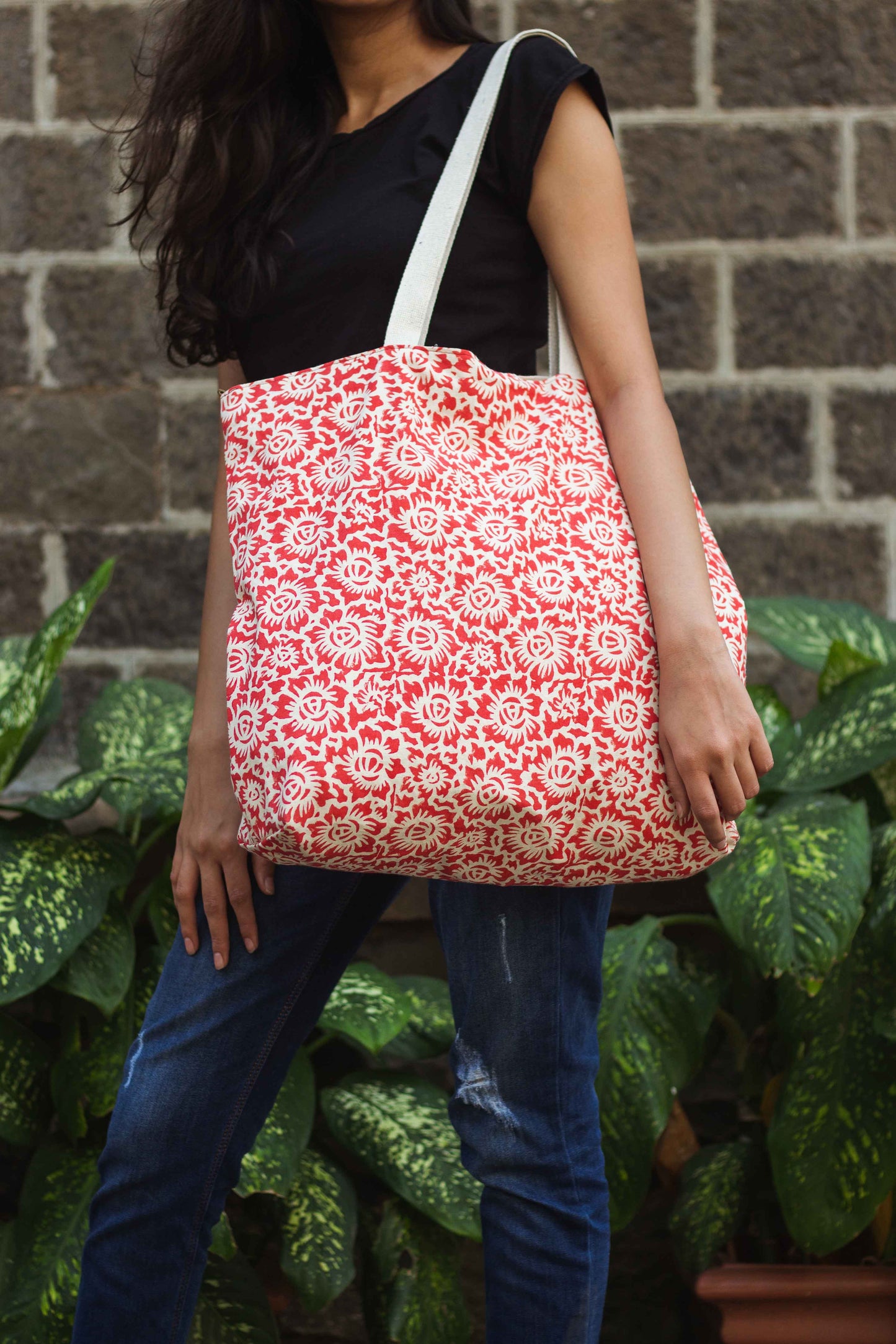 Cotton Daily Tote With Lining · Floral Fun Red